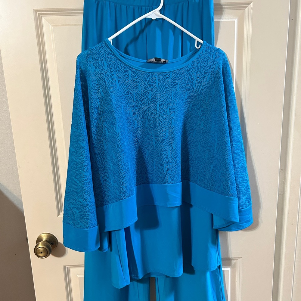 Antthony Vibrant Blue Textured Top